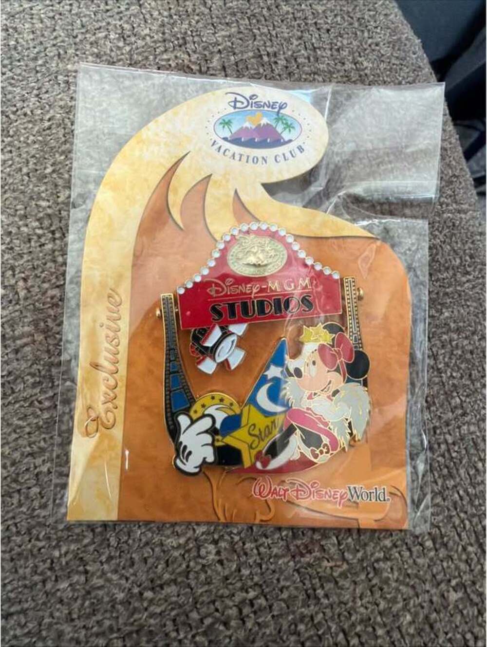 Disney Club Member Exclusive Fantasmic New On Card Pin